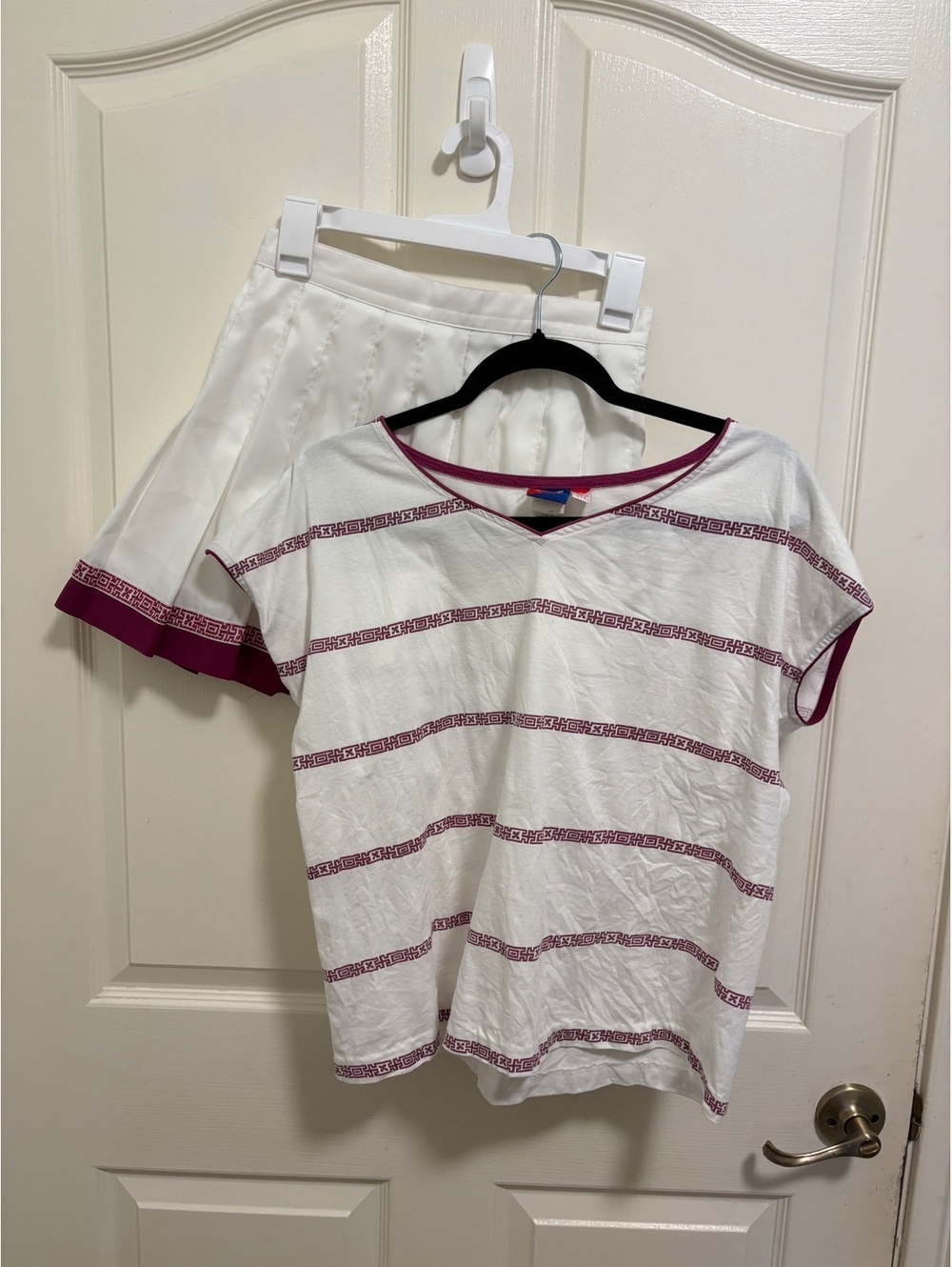 Vintage Tail Tennis Set White and Burgundy Striped Size M Top Size 6 Skirt